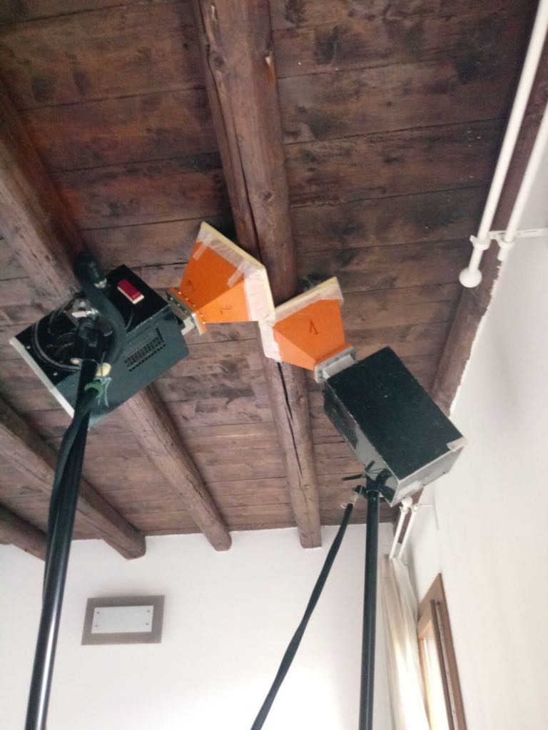 Disinfestazione tarli su travi con microonde Disinfestazione tarli su travi con microonde